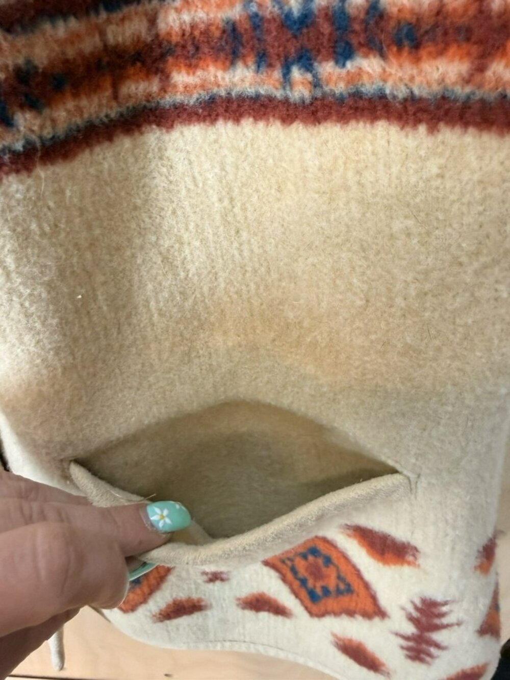 Orvis Womens Medium Southwestern Aztec Fleece Vest Button Front Pockets - Picture 9 of 13